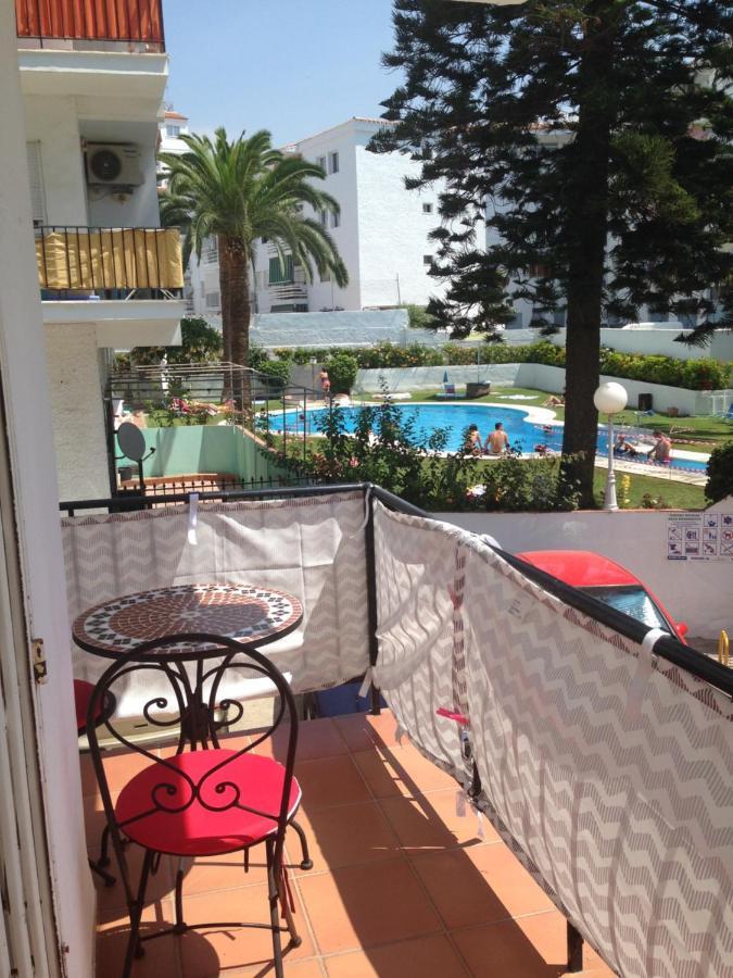 Chez Alison! Central Nerja Apt Exterior foto